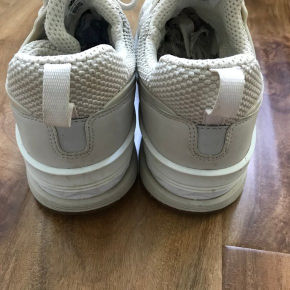 NEW BALANCE 574 Sport Fresh Foam V1 in Moonbeam - NWOT Size 10 - Picture 3 of 4